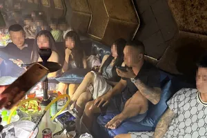 23 thanh niên ‘bay lắc’ trong quán bar ở Bình Dương