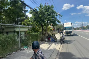 Tài xế tử vong trong tư thế treo cổ tại một căn nhà hoang ở Bình Dương