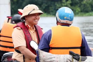 CSGT TP.HCM đảm bảo ATGT đường thủy trong mùa mưa bão