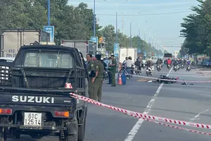 Điều tra vụ người đàn ông tử vong giữa đường nghi bị ô tô tông trúng