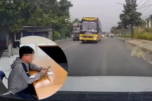 TP.HCM: Dân phản ánh, tài xế xe khách vượt ẩu bị CSGT lập biên bản