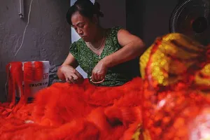 Công phu nghề làm đầu Lân ở đất cố Đô