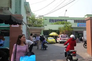 Đà Nẵng: Công khai đấu thầu khai thác dịch vụ taxi tại bệnh viện 
