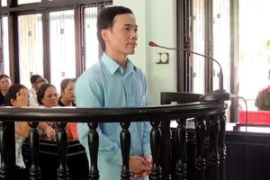 Đoạt mạng hàng xóm vì bị chửi không biết mở cửa xe