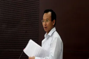 Bí thư Đà Nẵng: '​Các ổng nhắm mắt một phát kiếm 30-50 triệu khoẻ ru'