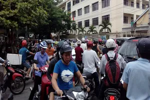 Người Đà Nẵng đi lại như thế nào khi xây hầm chui?