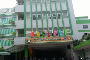 Giáo viên làm xước má học sinh bị phạt 5 triệu đồng