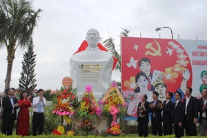 Đà Nẵng: Gắn tượng danh nhân tại các con đường