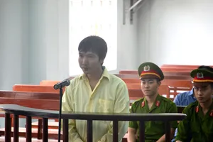 Bắt một người xưng nhà báo tống tiền người dân