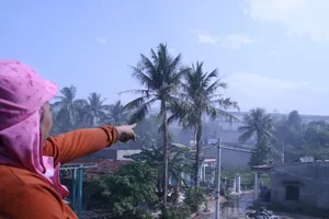 Di dời toàn bộ dân sống cạnh 2 nhà máy thép ô nhiễm