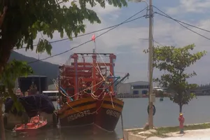 Hỗn chiến trên biển, một ngư dân bị đâm chết