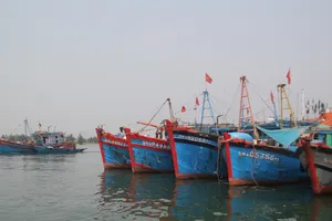 Đà Nẵng họp khẩn bàn kế chống bão số 10