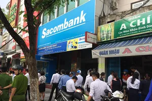 Khói ngập trong ngân hàng, nhân viên hoảng loạn