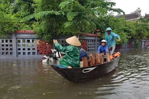Hội An và vùng trũng Đà Nẵng ngập chìm trong lũ