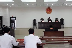 Người nhắn tin doạ giết chủ tịch TP Đà Nẵng hầu tòa