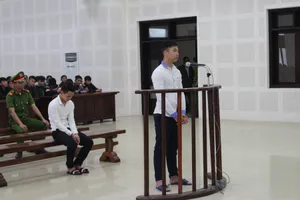 Đâm chết bạn chỉ vì tiếng nẹt pô