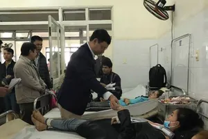 Vụ lật xe tại Đà Nẵng: Hỗ trợ nạn nhân về quê ăn Tết