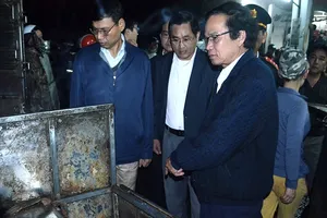 Lãnh đạo Đà Nẵng 'đột kích' lò mổ lúc rạng sáng