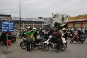 Nhà xe phụ thu 11%-60% các tuyến đi ra Bắc