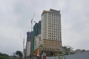 Khách sạn 7 Seven Sea xây vượt tầng trái phép