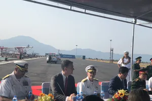 Tư lệnh tàu USS Carl Vinson: 'Hôm nay là ngày lịch sử'
