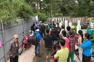 Đà Nẵng: Dân Nam Ô vây công trình đòi lại bãi biển