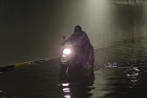 Đà Nẵng: Hầm chui trăm tỉ biến thành sông sau một cơn mưa