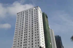 Khách sạn EDEN xây vượt 129 phòng đang tự tháo dỡ