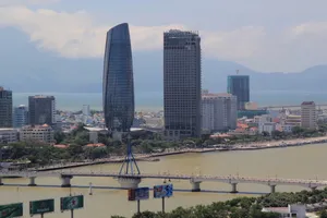 Đà Nẵng: Không có cán bộ vi phạm trong việc nhận, tặng quà