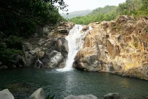 Cứu bạn, nam sinh viên đuối nước thương tâm