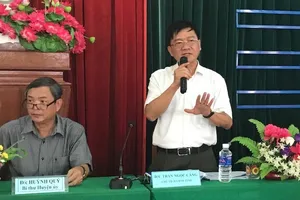 Chủ tịch tỉnh Quảng Ngãi đối thoại với dân về nhà máy rác