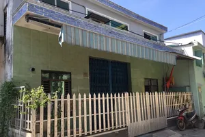 Thanh niên nghi ngáo đá đâm cụ bà đứt tủy sống