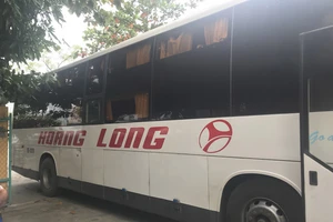 CSGT Quảng Nam bắt giữ xe khách Hải Phòng chở hàng lậu