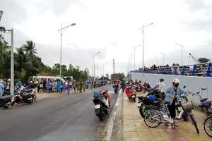 Cụ bà rơi khỏi giường chết đuối