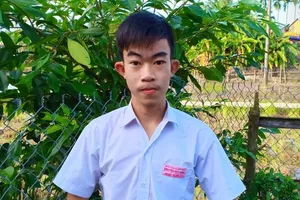 Học sinh nhặt được 50 triệu đồng trả lại cho người mất