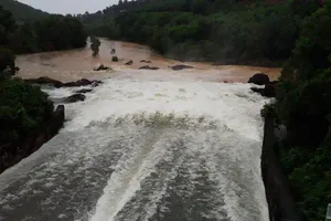 Thủy điện xả nước, cảnh báo lũ hạ du Quảng Nam