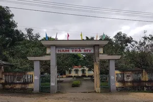 Khởi tố nam sinh dùng kính đâm chết bạn tại ký túc xá