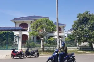 Gia đình cựu Bí thư Quảng Nam nói gì về việc mua lô đất vàng?