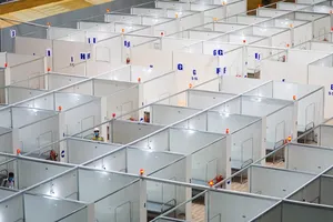 Bệnh viện dã chiến Tiên Sơn 2.000 giường trước giờ bàn giao