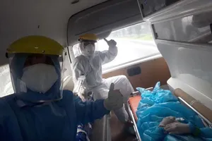 Những 'người vận chuyển' trong tâm dịch Đà Nẵng