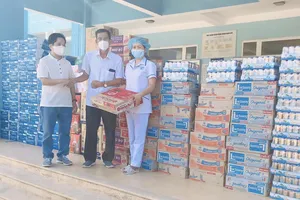 Tập đoàn PNJ hỗ trợ miền Trung chống dịch COVID-19