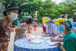 Xét nghiệm COVID-19 cho tất cả tiểu thương các chợ ở Sơn Trà