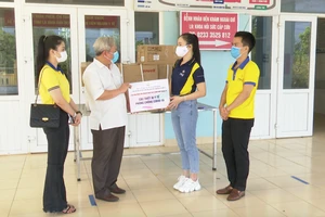 PNJ tặng thiết bị y tế cho các bệnh viện Quảng Nam, Quảng Trị