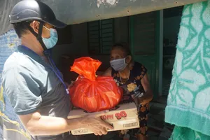 Đà Nẵng: Hơn 50.000 hộ khó khăn sẽ được phát 500.000 đồng/hộ để mua thực phẩm