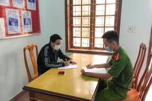 Trộm cả giàn rạp phục vụ đám ma