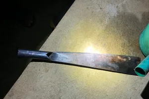 Chồng chém vợ trọng thương rồi bỏ trốn