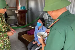 Hy hữu: Một phụ nữ trôi dạt trên biển hơn 9 giờ được tàu cá cứu sống