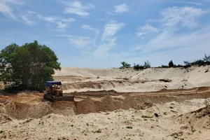 Khai thác cát trái phép, 1 doanh nghiệp bị buộc nộp lại hơn 1 tỉ đồng