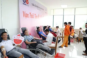 Điện lực miền Trung vận động hiến hơn 2.300 đơn vị máu