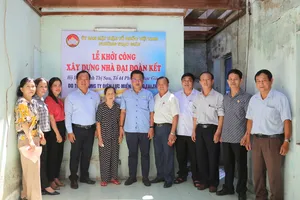 Điện lực Miền Trung tiếp tục hỗ trợ xây dựng 70 căn nhà tình nghĩa